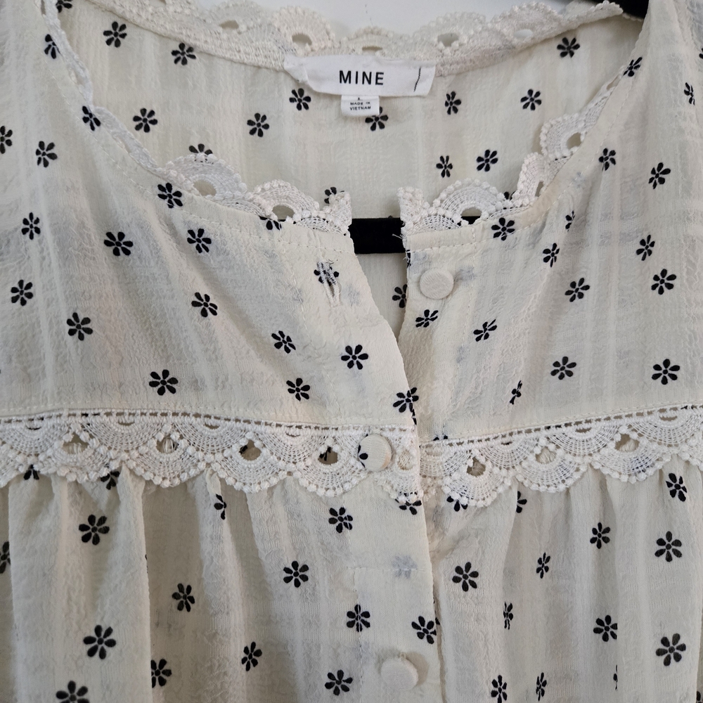 Mine Cream and Black Floral Blouse - Picture 3 of 4